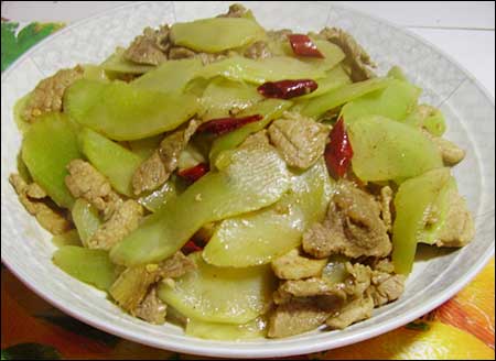 莴笋炒肉 简单平咳