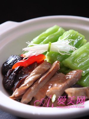 夏季自制五款养颜汤 润肤防燥抗衰老
