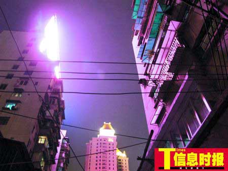 图为龙庆大街附近被光污染 图为龙庆大街附近被光污染
