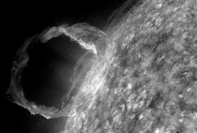 2010年4月，美国宇航局发射的太阳动力观测卫星，发回有关太阳活动的首批图片。