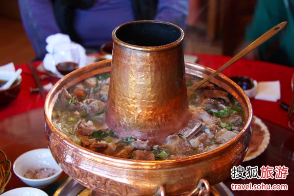 丽江腊排骨火锅