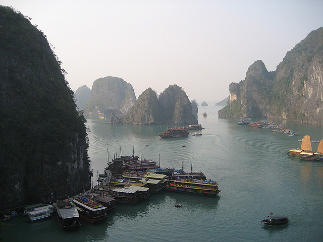 下龙湾(越南) 下龙湾(越南)